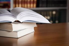 Confiez Votre Vie à un Expert : Pourquoi Faire Écrire sa Biographie par un Biographe